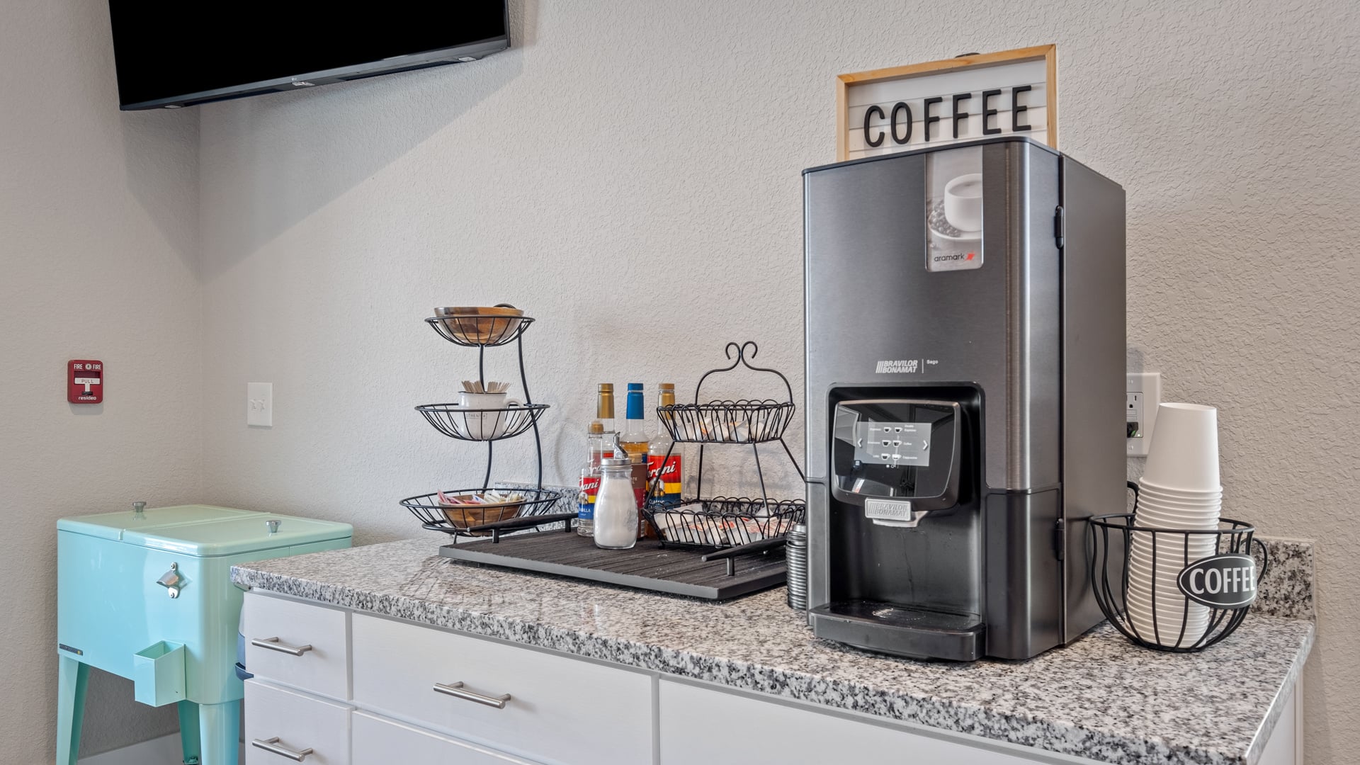 L'Appartement AMERICANAThermal プルオーバー Continental Properties Unveils Authentix Kalamazoo: 240 Garden